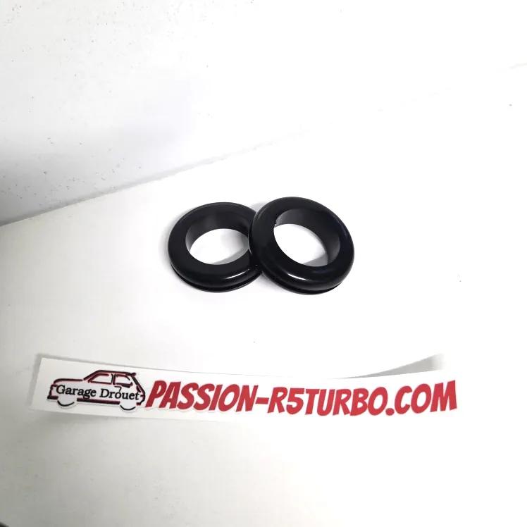 Passe cloison pour les 2 durites d'alimentation des pompes de gavage